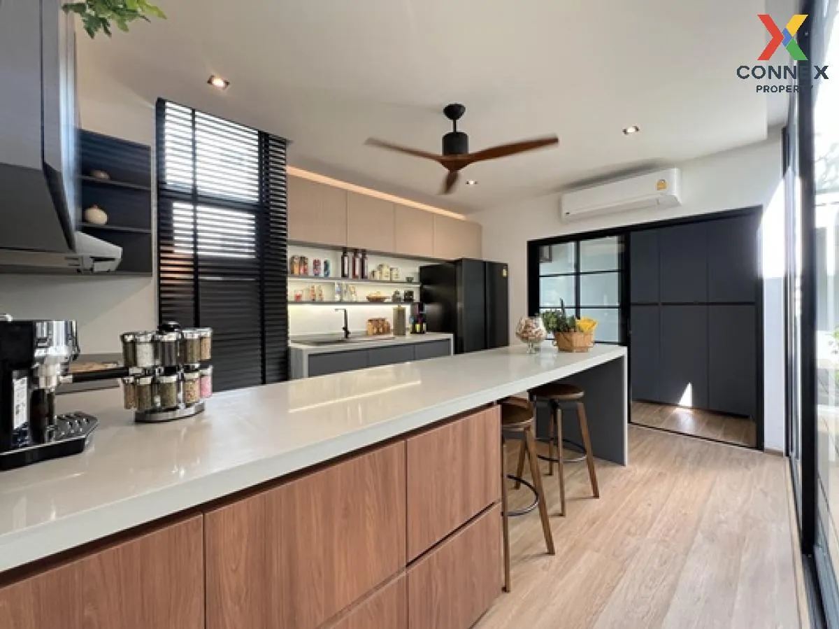 Office for sale, home office, 4.5 floors, corner building, The Mi