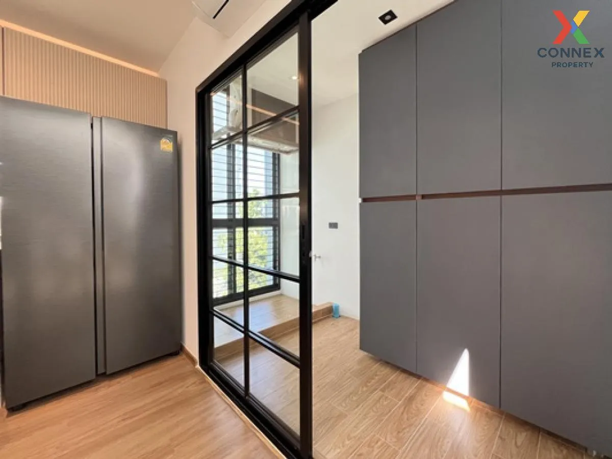 Office for sale, home office, 4.5 floors, corner building, The Mi