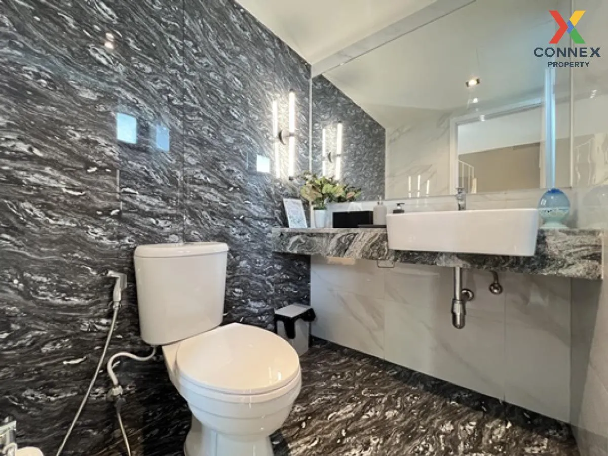 Office for sale, home office, 4.5 floors, The Mixx, Phraeksa, nea