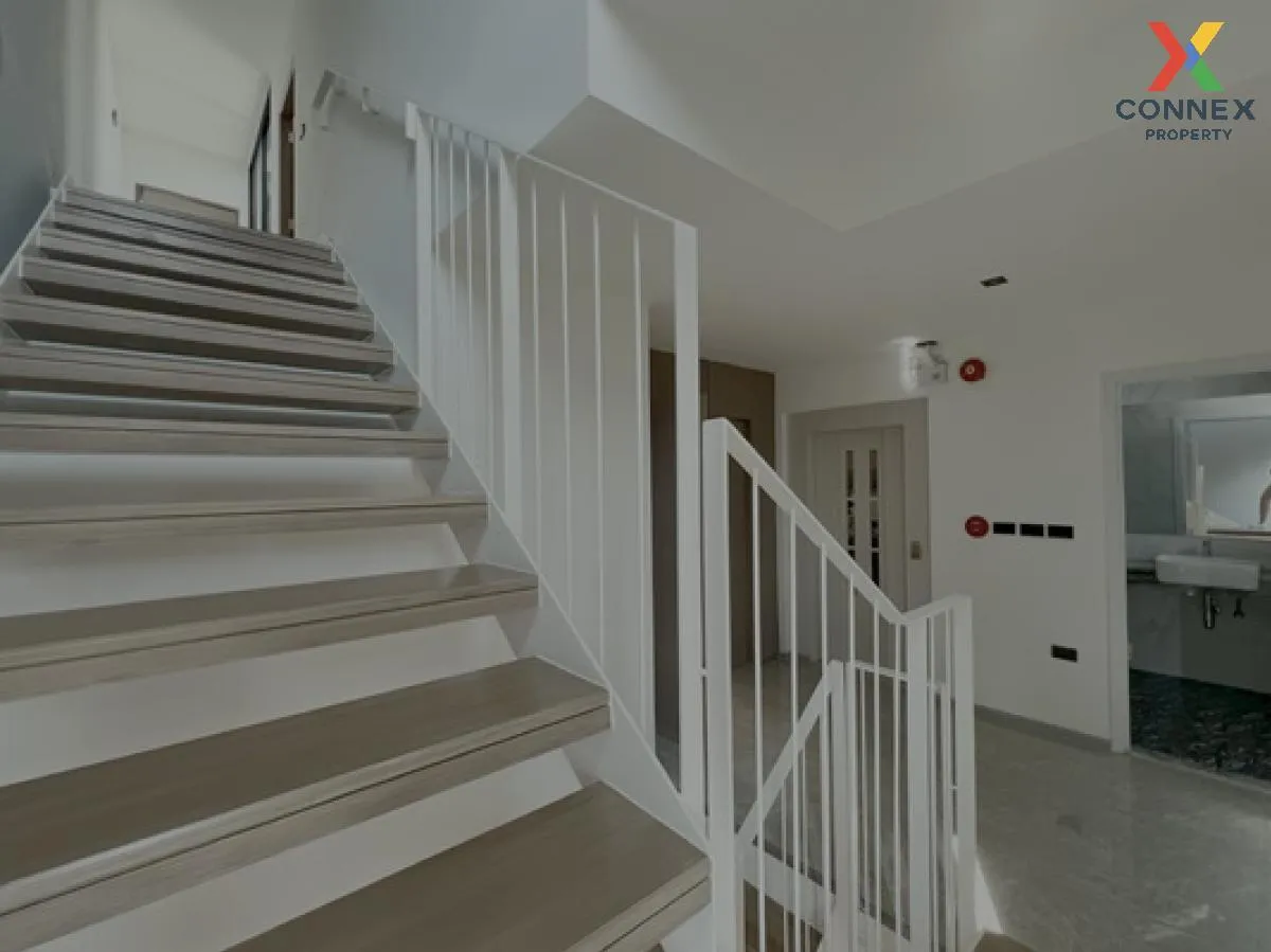 Office for sale, home office, 4.5 floors, The Mixx, Phraeksa, nea