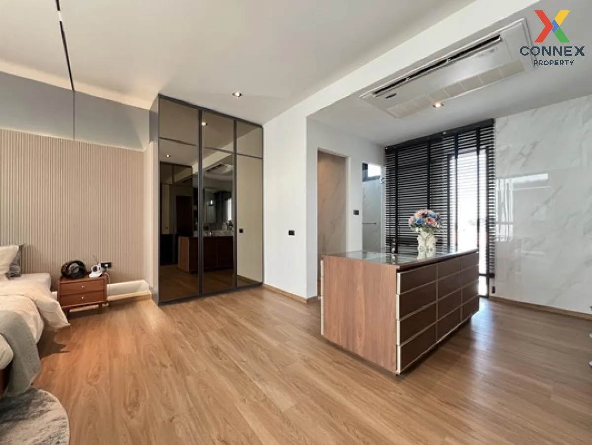 Office for sale, home office, 4.5 floors, The Mixx, Phraeksa, nea