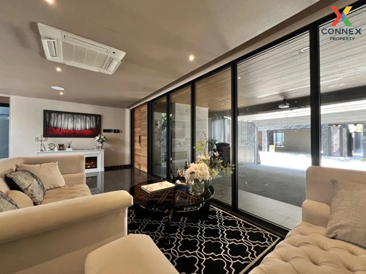 For Sale House , Bibury Village Srinakarin , nice view , wide fro