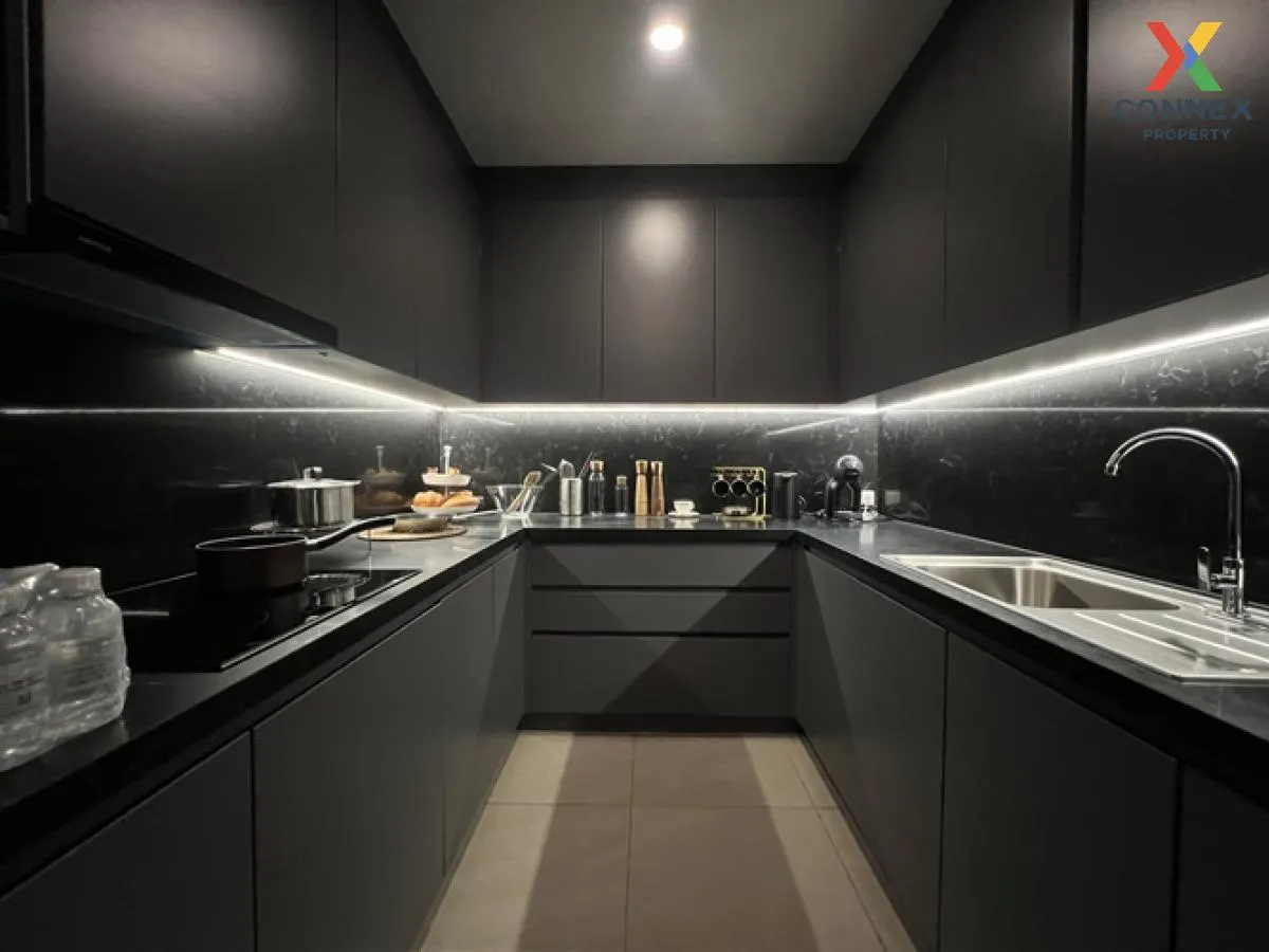 For Sale House , Bibury Village Srinakarin , nice view , wide fro