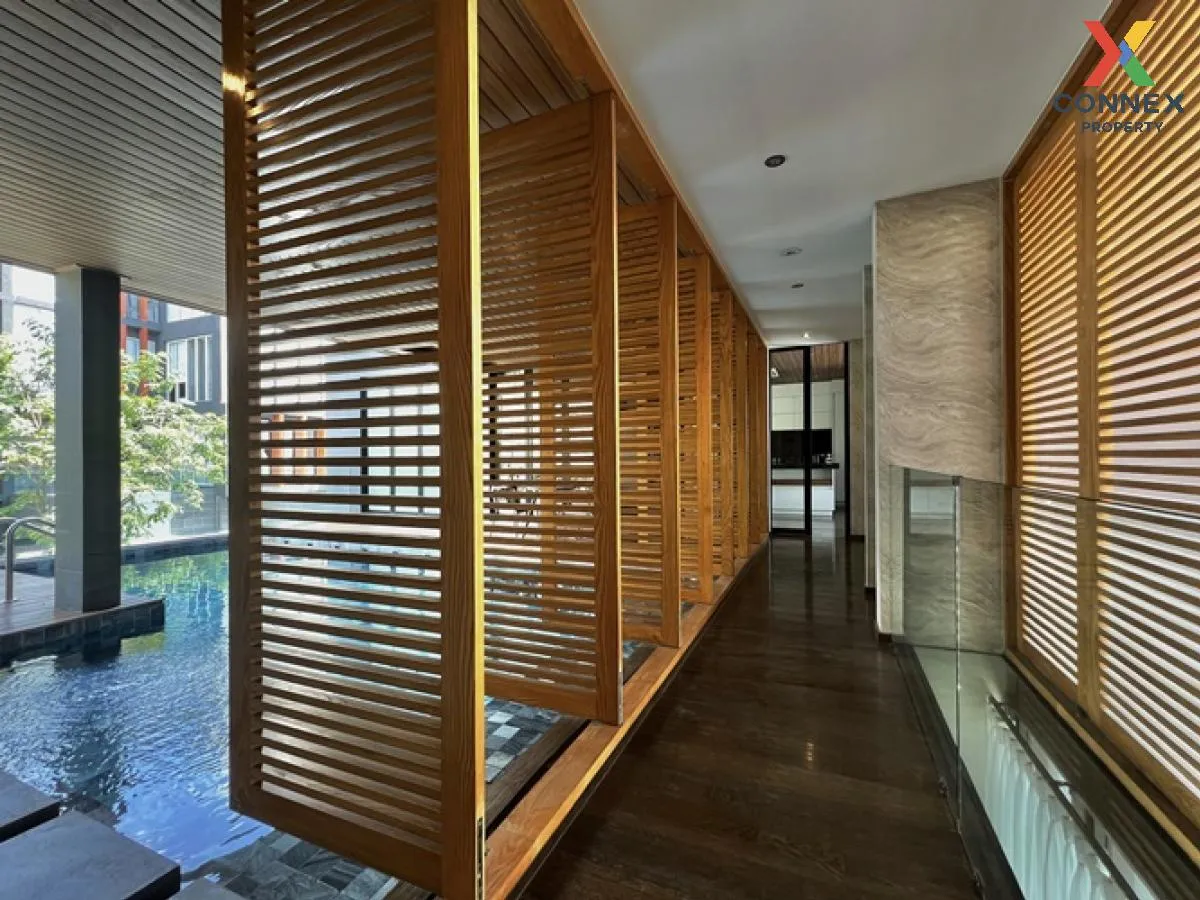 For Sale House , Bibury Village Srinakarin , nice view , wide fro