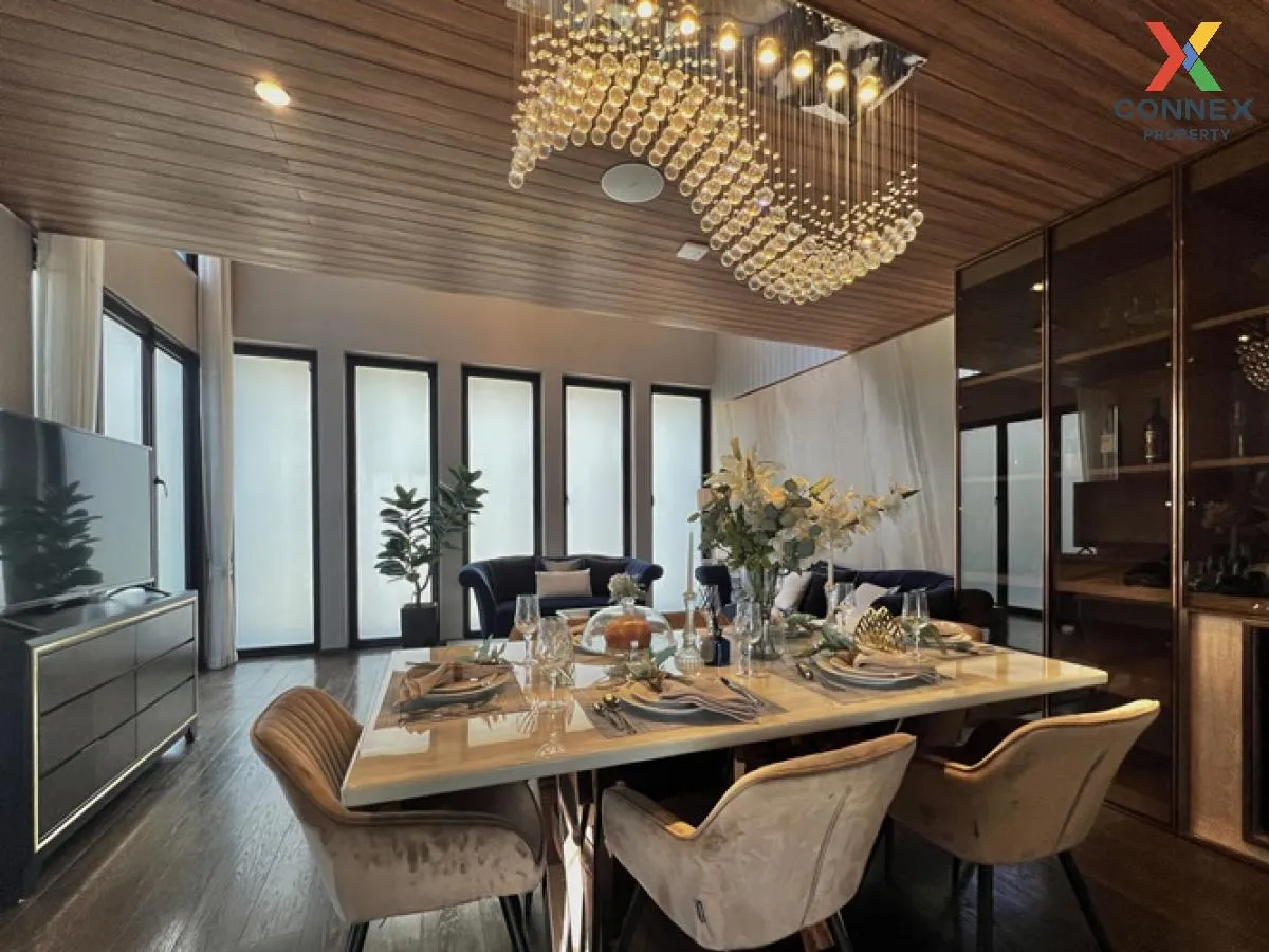 For Sale House , Bibury Village Srinakarin , nice view , wide fro