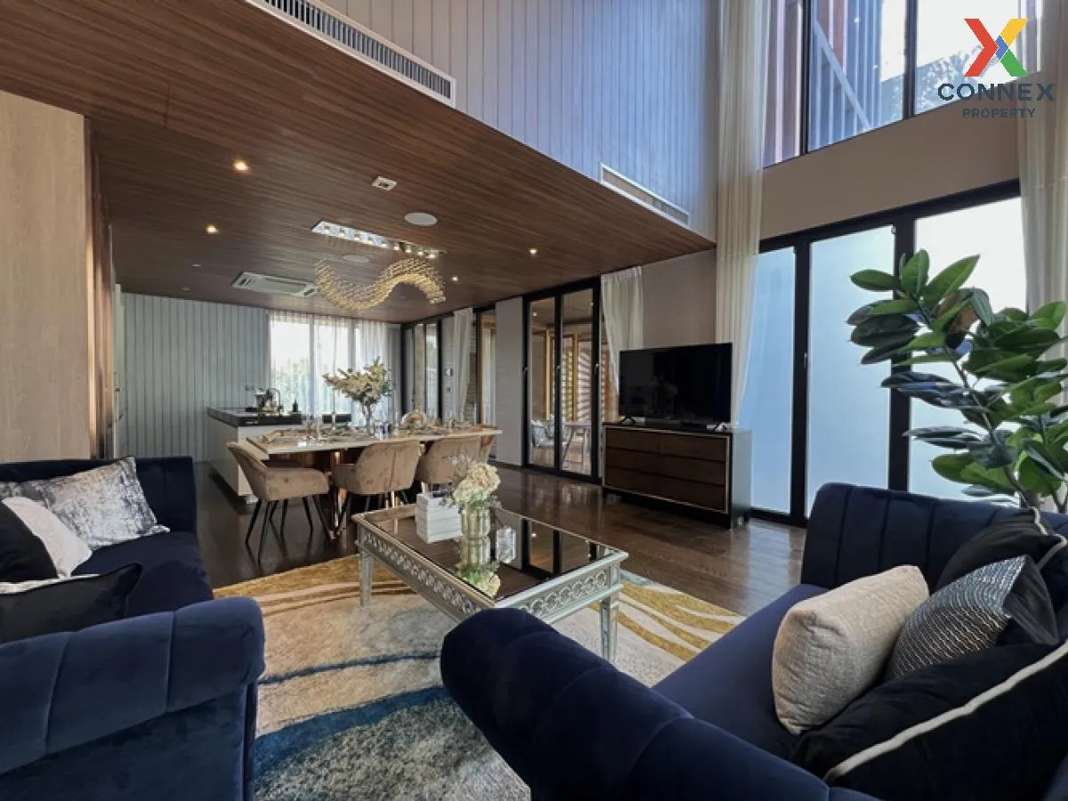 For Sale House , Bibury Village Srinakarin , nice view , wide fro