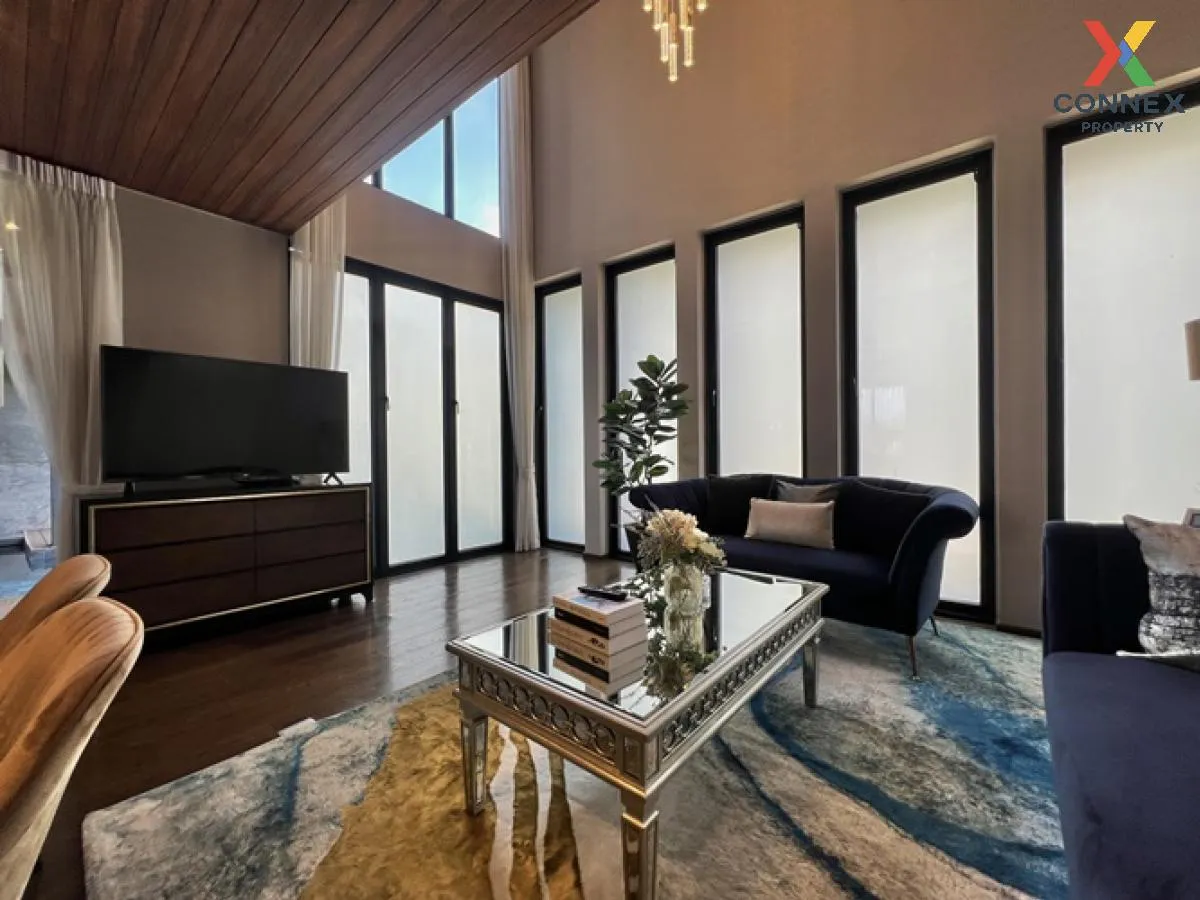 For Sale House , Bibury Village Srinakarin , nice view , wide fro