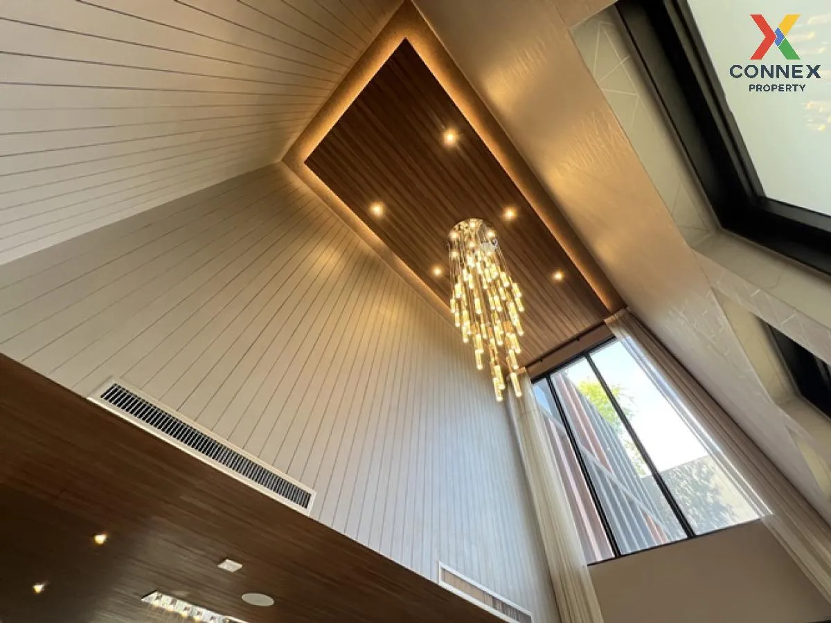 For Sale House , Bibury Village Srinakarin , nice view , wide fro