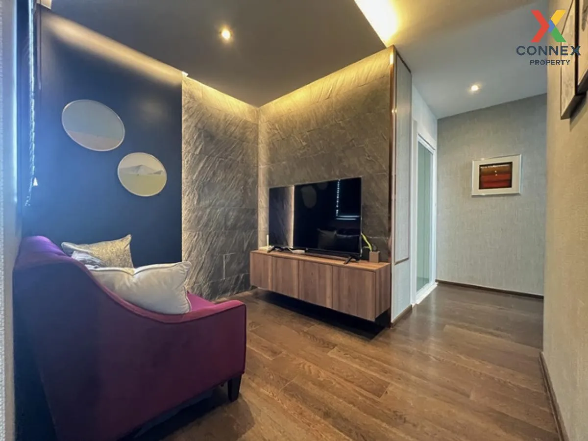 For Sale House , Bibury Village Srinakarin , nice view , wide fro