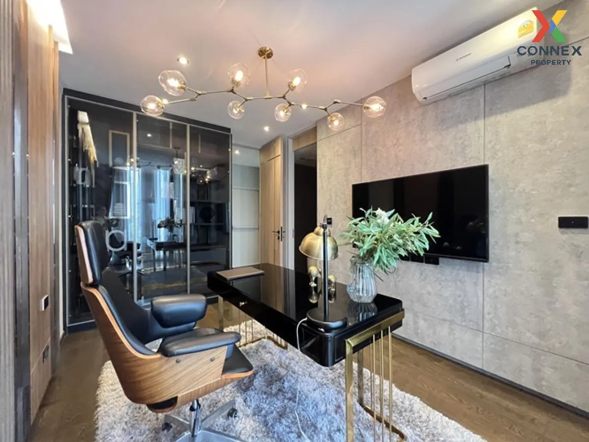 For Sale House , Bibury Village Srinakarin , nice view , wide fro