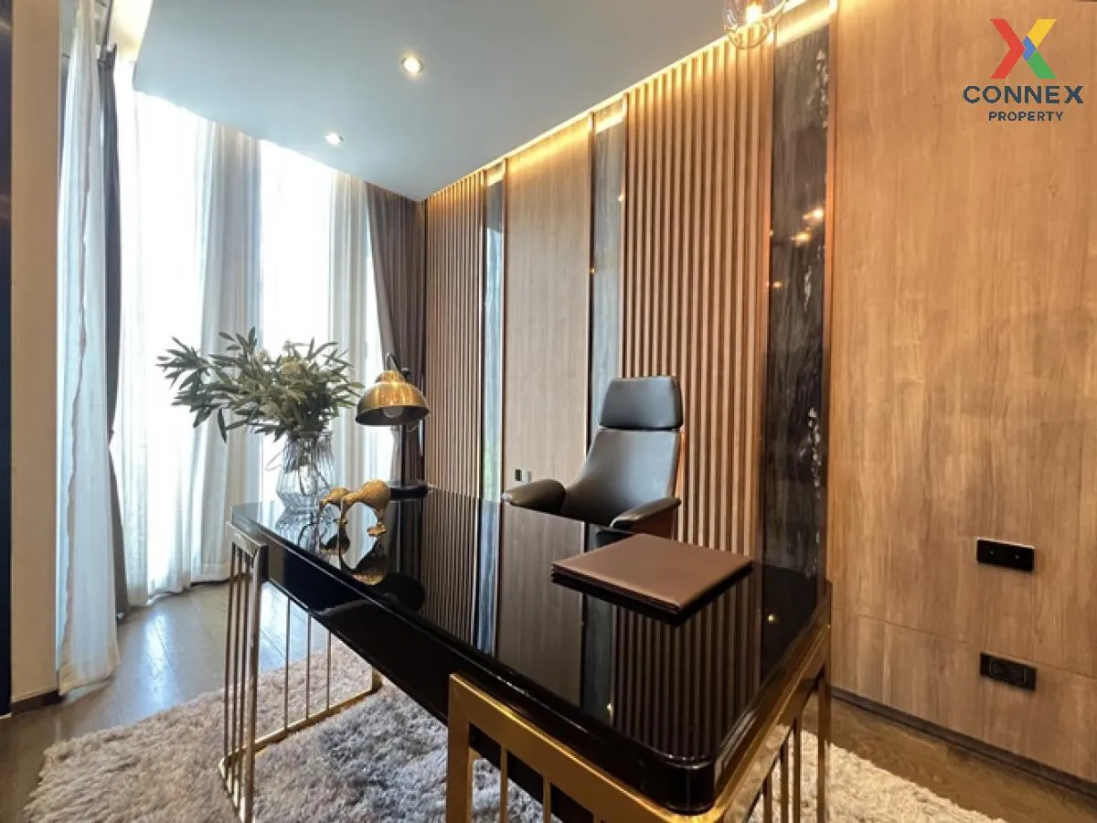 For Sale House , Bibury Village Srinakarin , nice view , wide fro