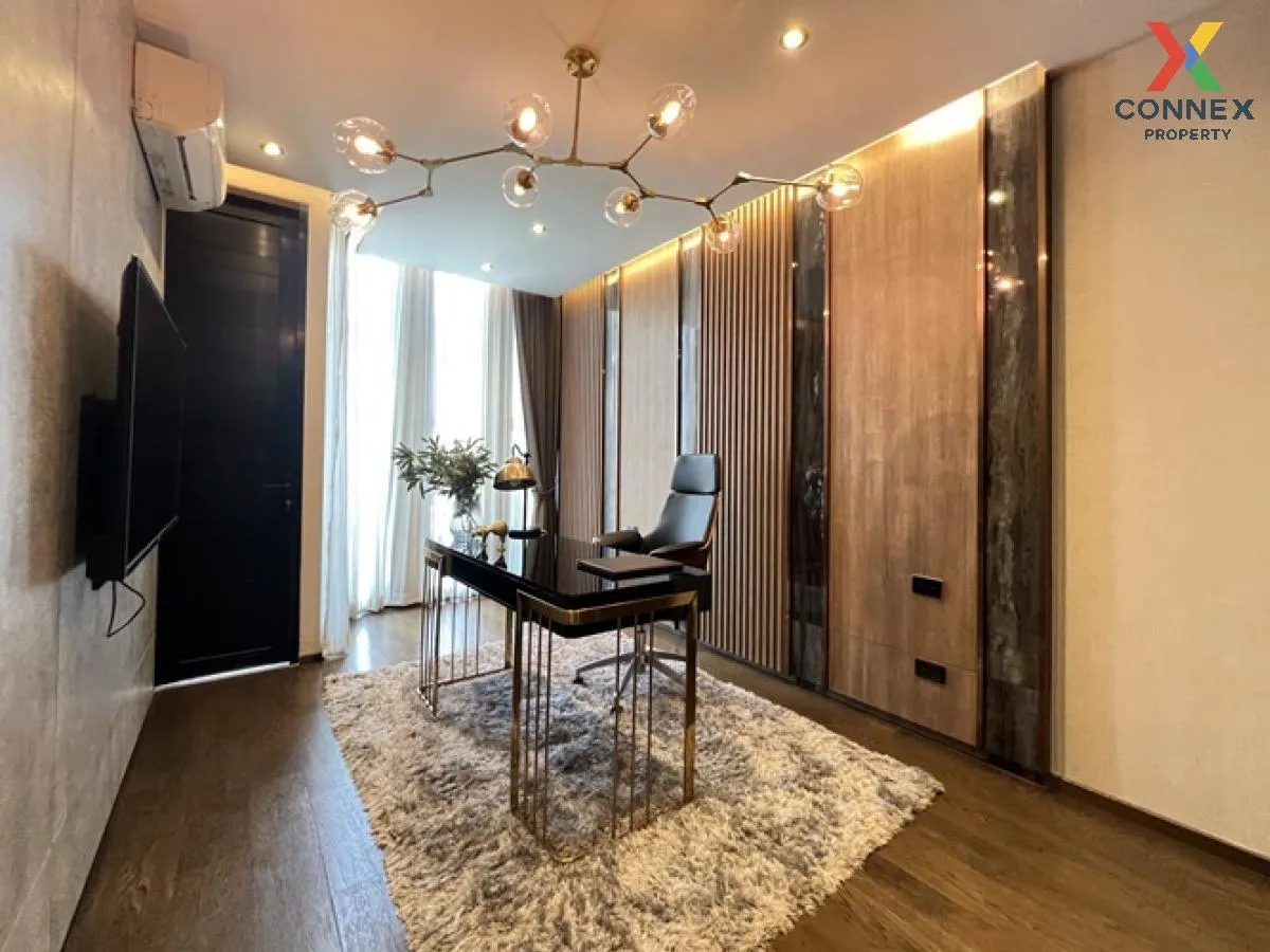 For Sale House , Bibury Village Srinakarin , nice view , wide fro