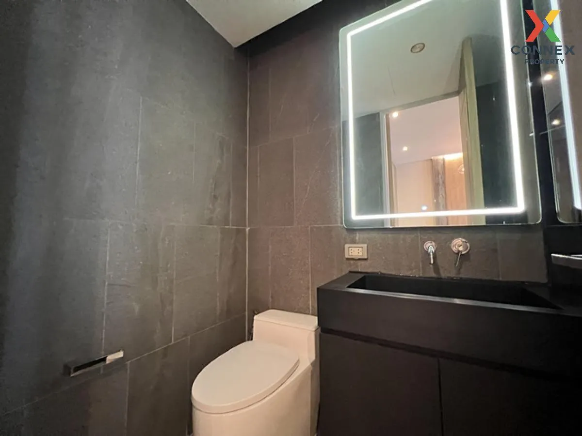 For Sale House , Bibury Village Srinakarin , nice view , wide fro