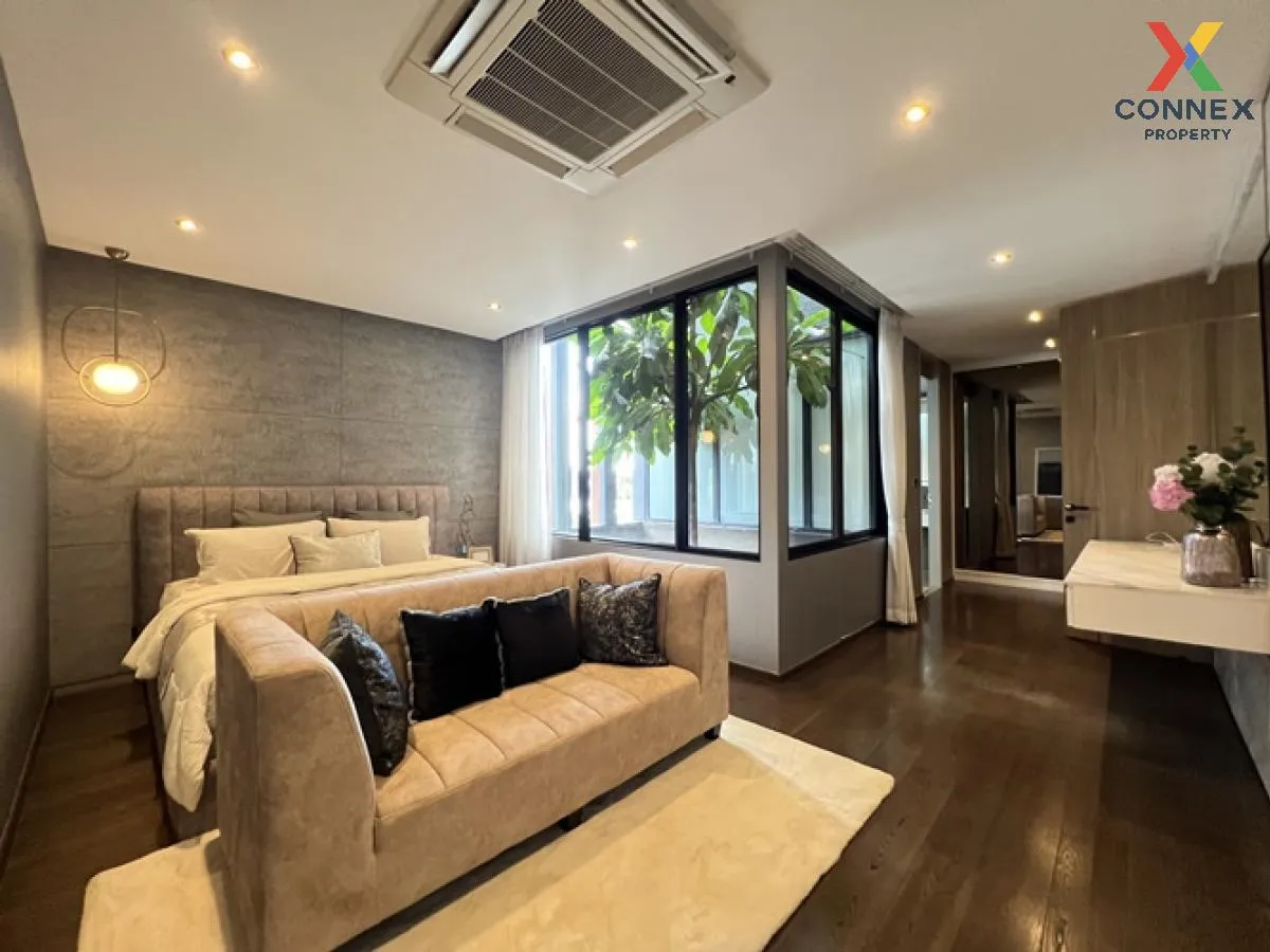 For Sale House , Bibury Village Srinakarin , nice view , wide fro