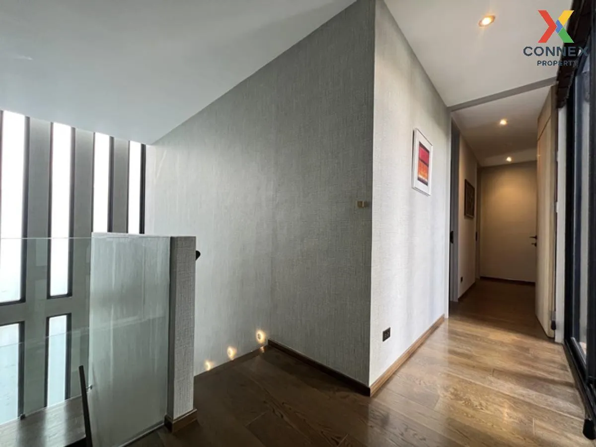 For Sale House , Bibury Village Srinakarin , nice view , wide fro