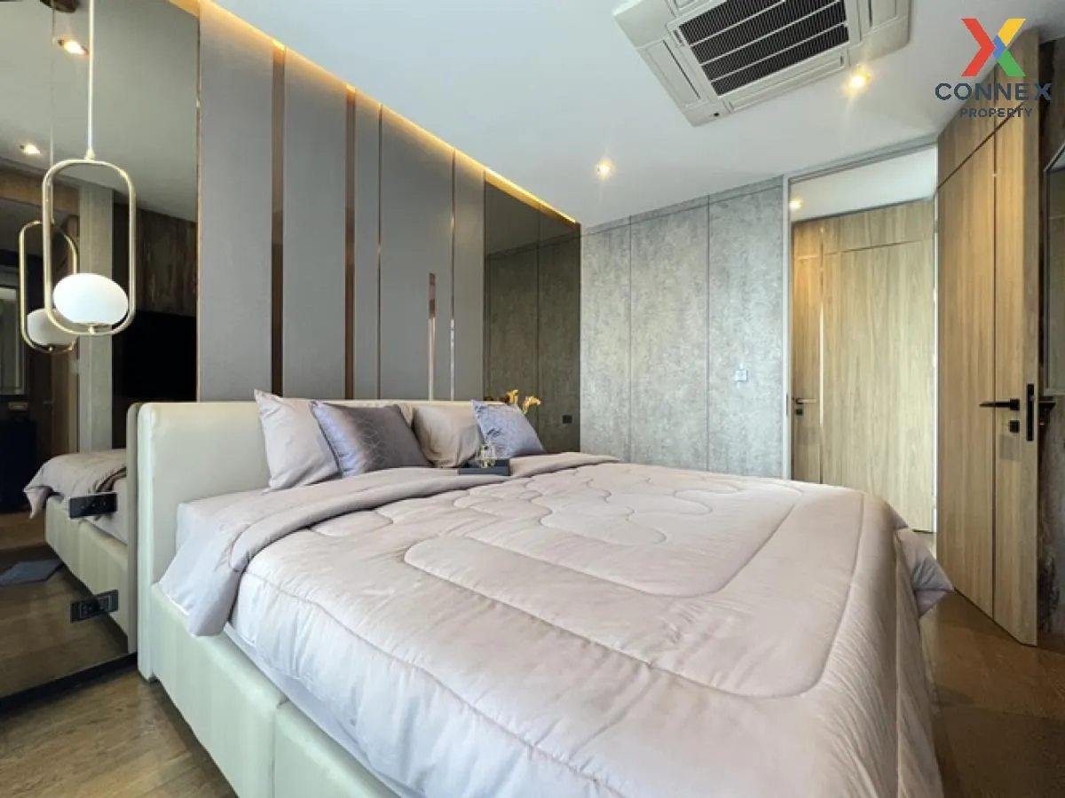 For Sale House , Bibury Village Srinakarin , nice view , wide fro