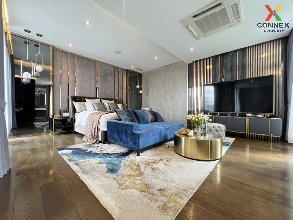 For Sale House , Bibury Village Srinakarin , nice view , wide fro