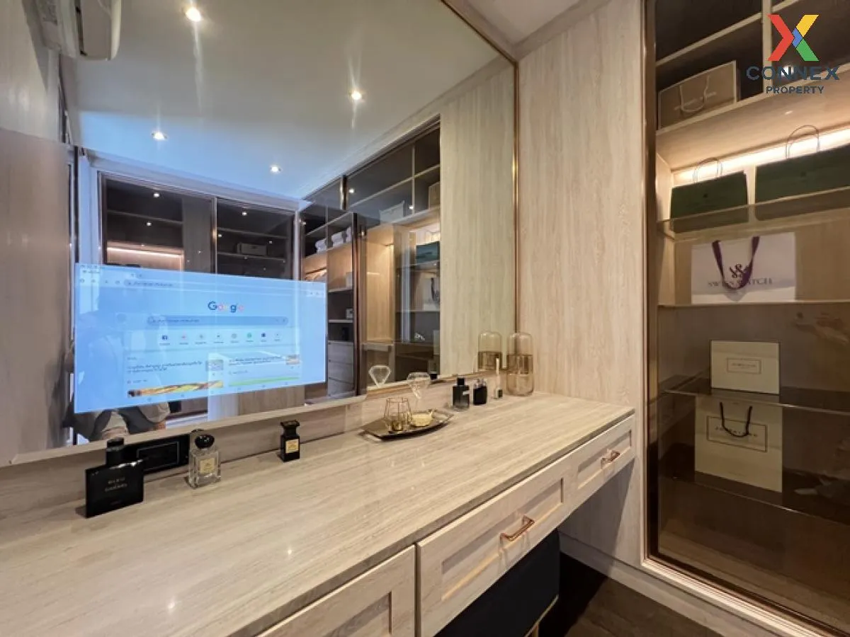 For Sale House , Bibury Village Srinakarin , nice view , wide fro