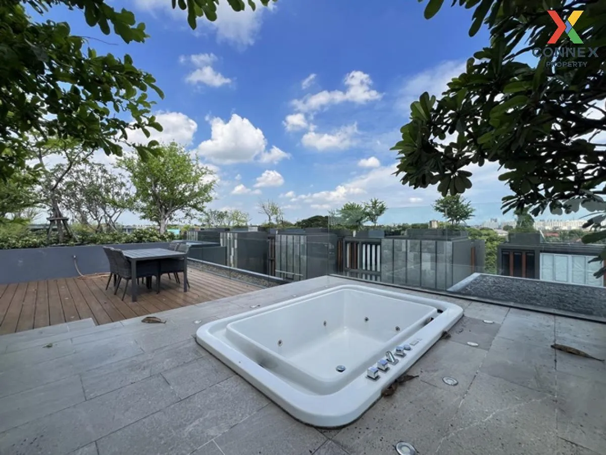 For Sale House , Bibury Village Srinakarin , nice view , wide fro