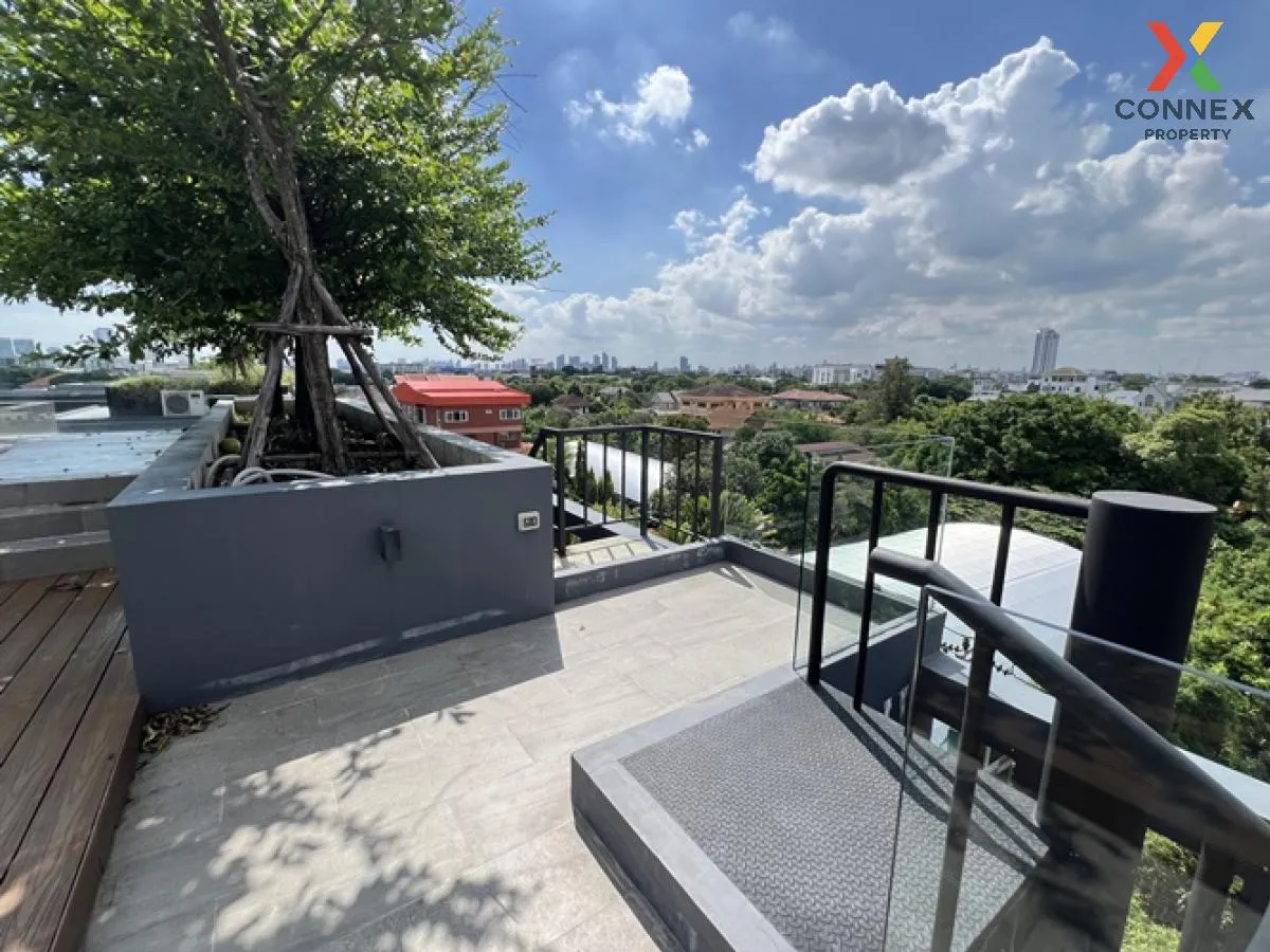 For Sale House , Bibury Village Srinakarin , nice view , wide fro