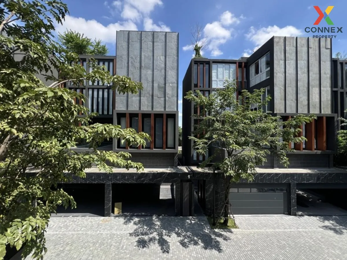 For Sale House , Bibury Village Srinakarin , nice view , wide fro