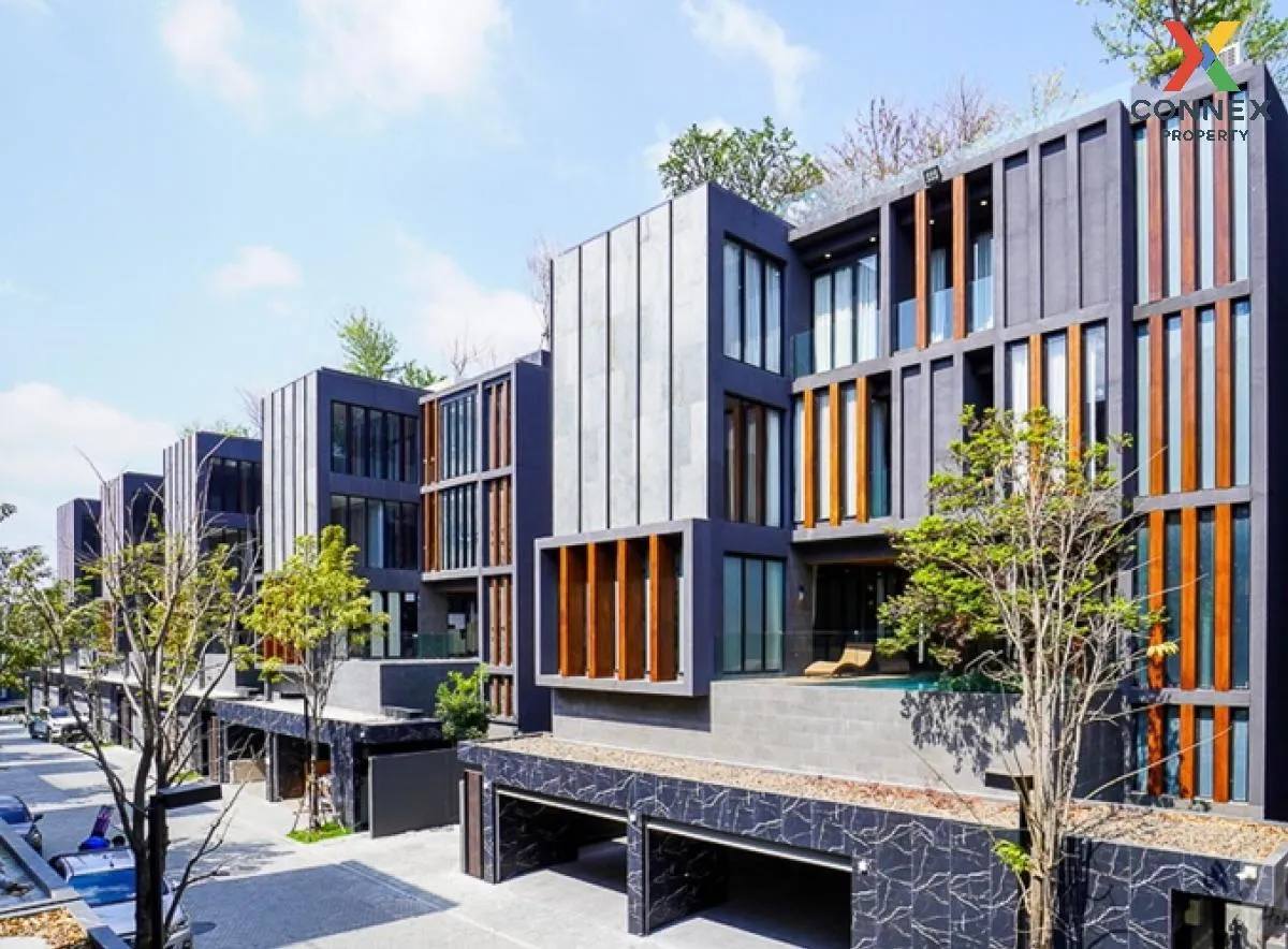 For Sale House , Bibury Village Srinakarin , nice view , wide fro