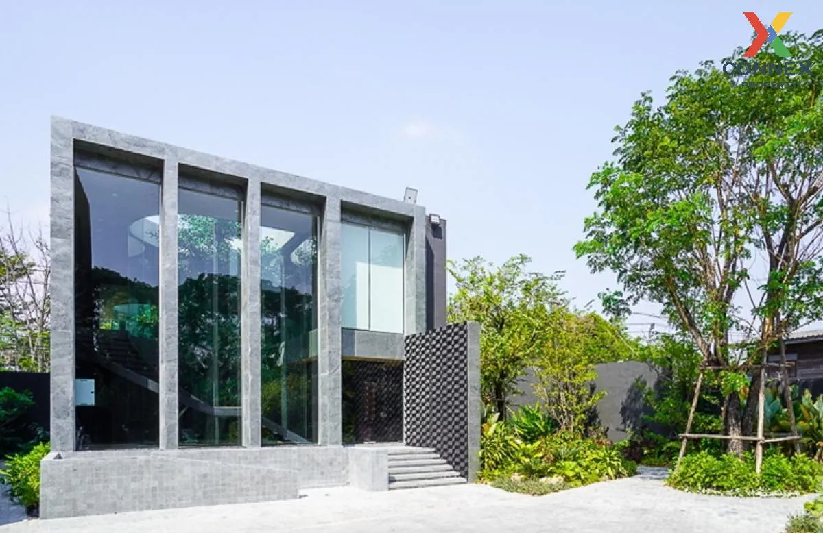 For Sale House , Bibury Village Srinakarin , nice view , wide fro