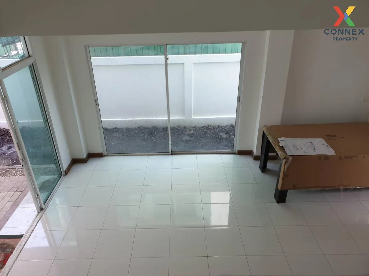 ขายทาวน์เฮ้าส์/ทาวน์โฮม  เดอะ พาร์ค ลาดพร้าว - วังหิน 76 รีโนเวทใ