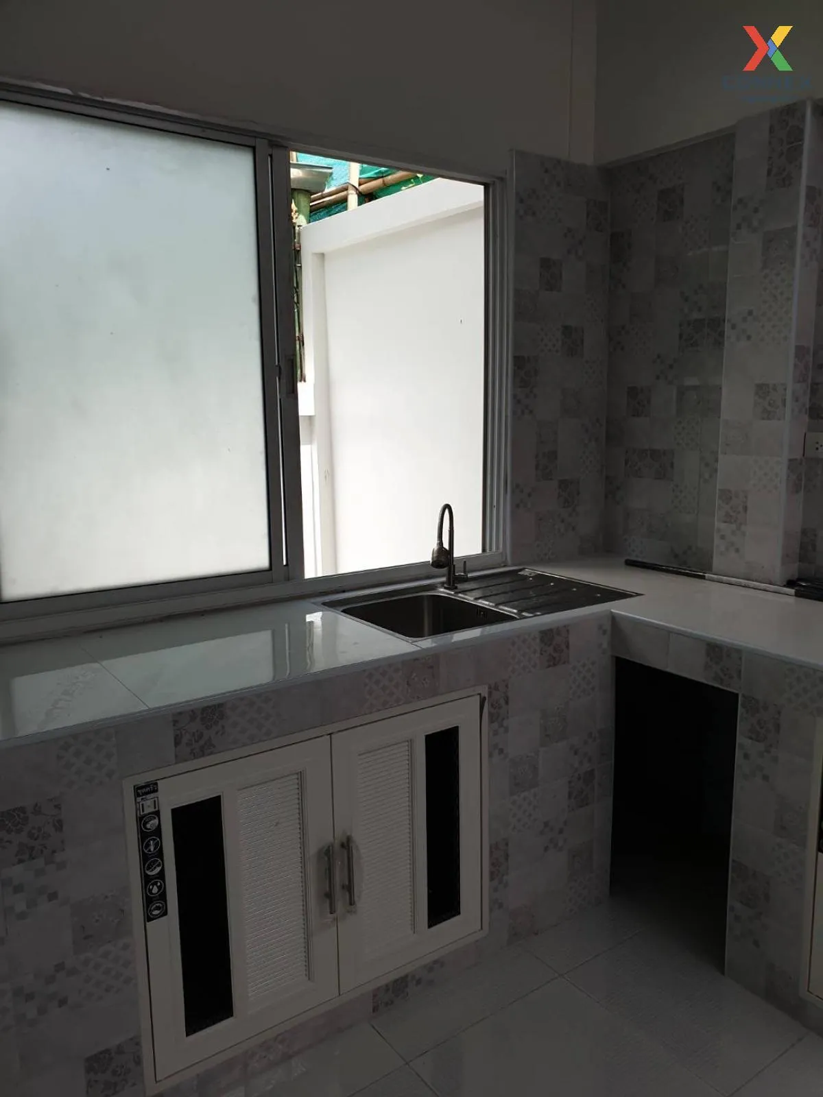 ขายทาวน์เฮ้าส์/ทาวน์โฮม  เดอะ พาร์ค ลาดพร้าว - วังหิน 76 รีโนเวทใ