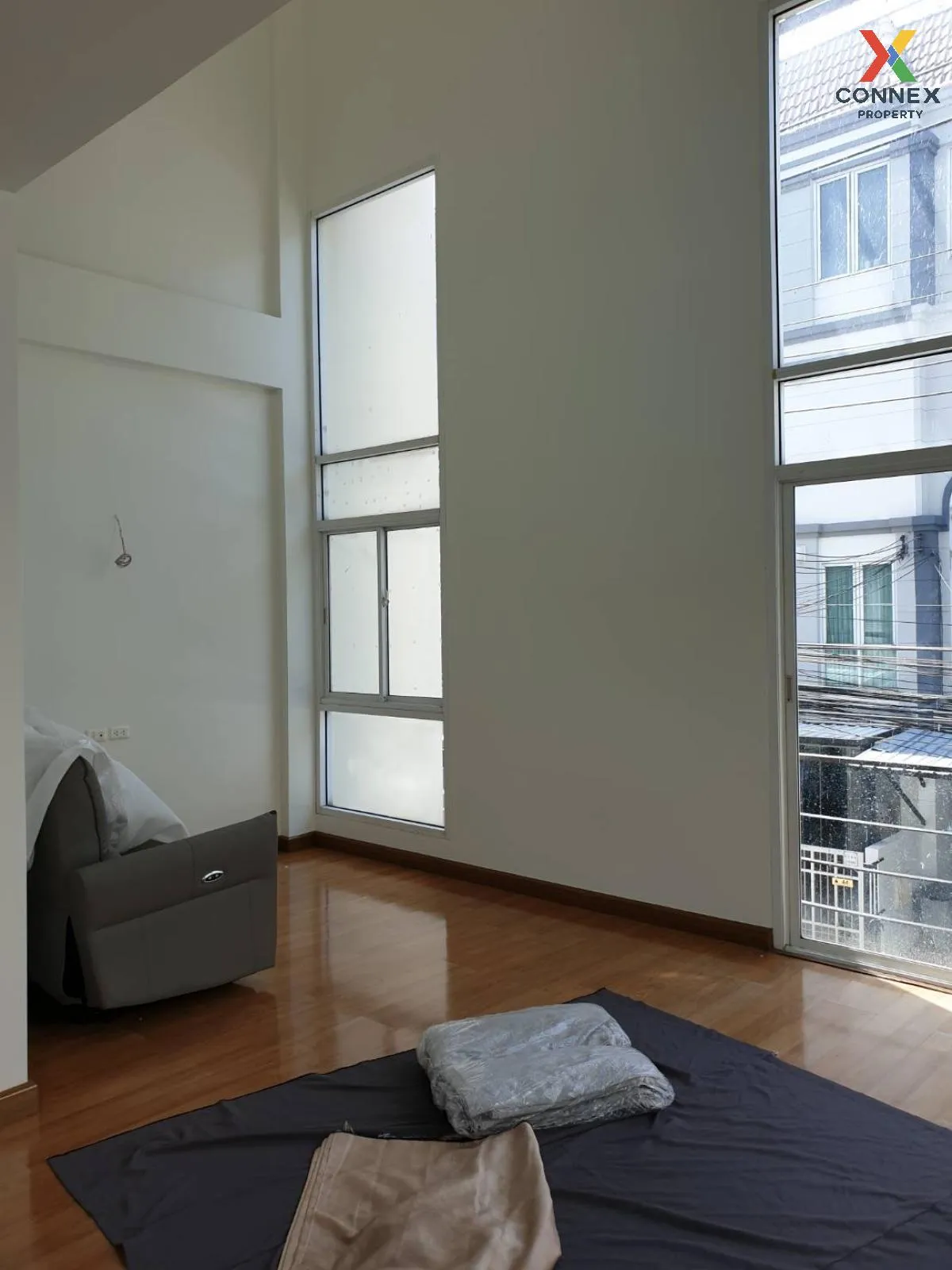 ขายทาวน์เฮ้าส์/ทาวน์โฮม  เดอะ พาร์ค ลาดพร้าว - วังหิน 76 รีโนเวทใ