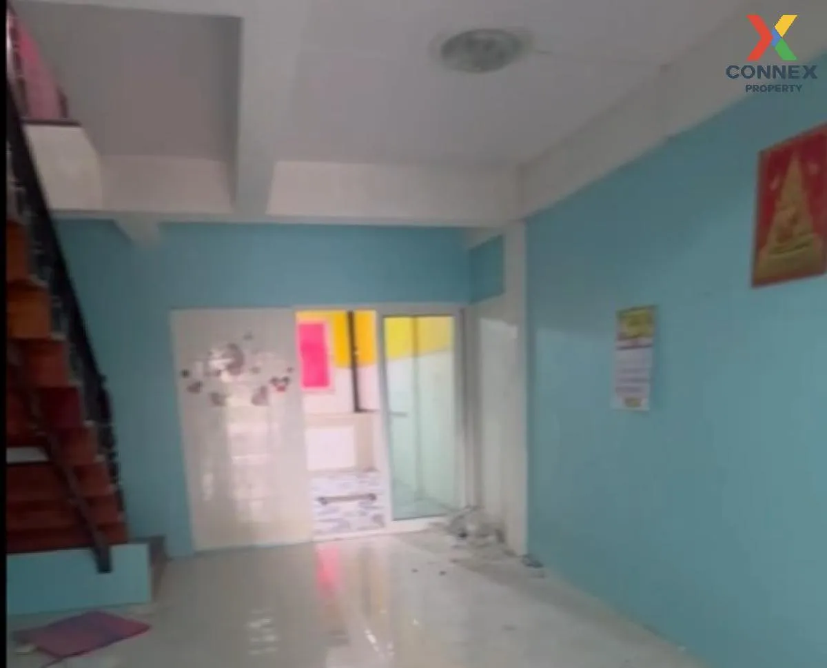 For Sale Townhouse/Townhome  , Siwarat 6 , Bang Chang , Sam Phran 3