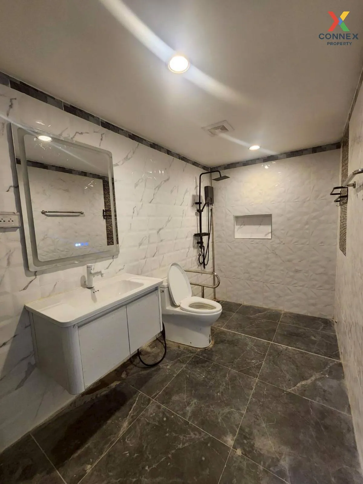 For Sale House , Burapha Villa , wide frontage , newly renovated 