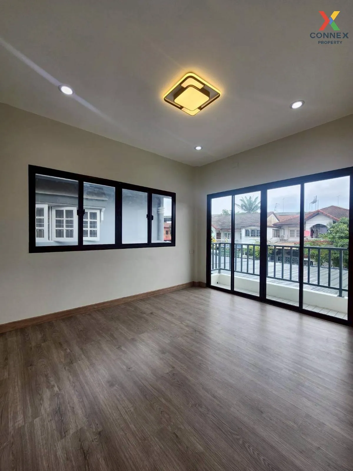 For Sale House , Burapha Villa , wide frontage , newly renovated 