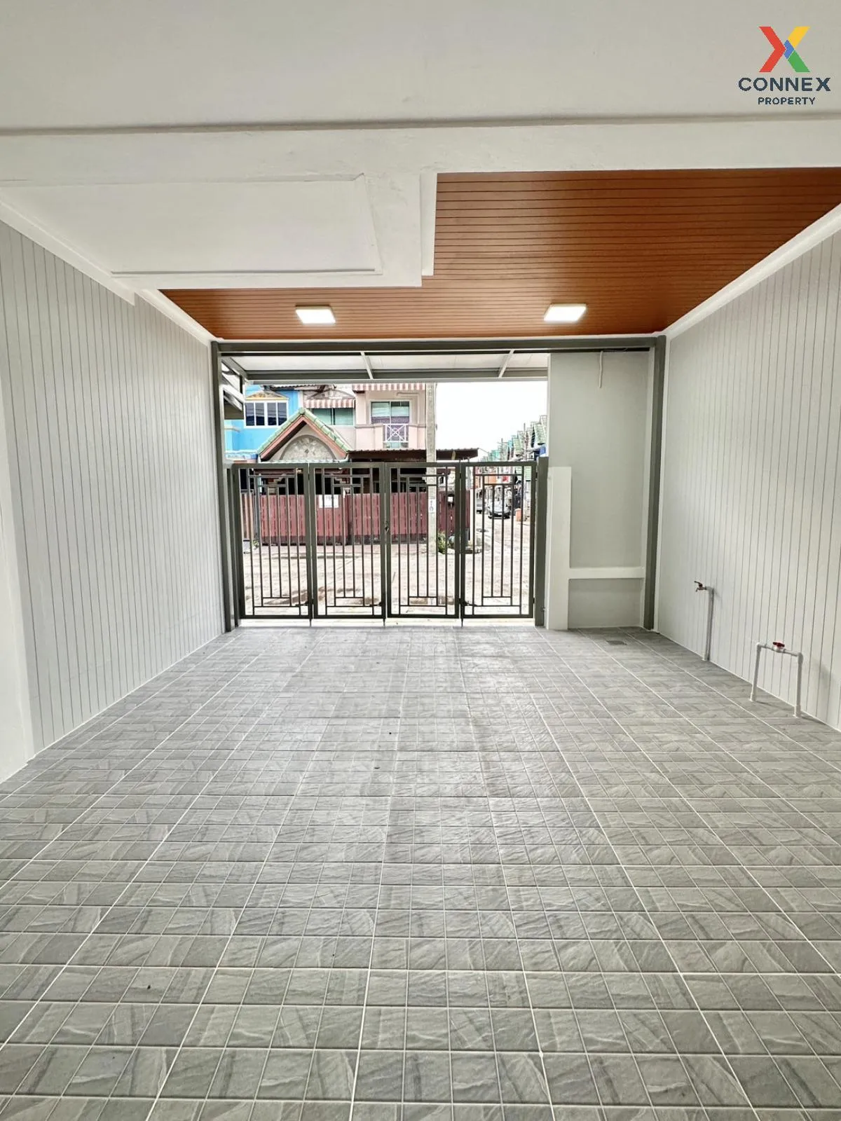 For Sale Townhouse/Townhome  , Baan Rattanathani , newly renovate