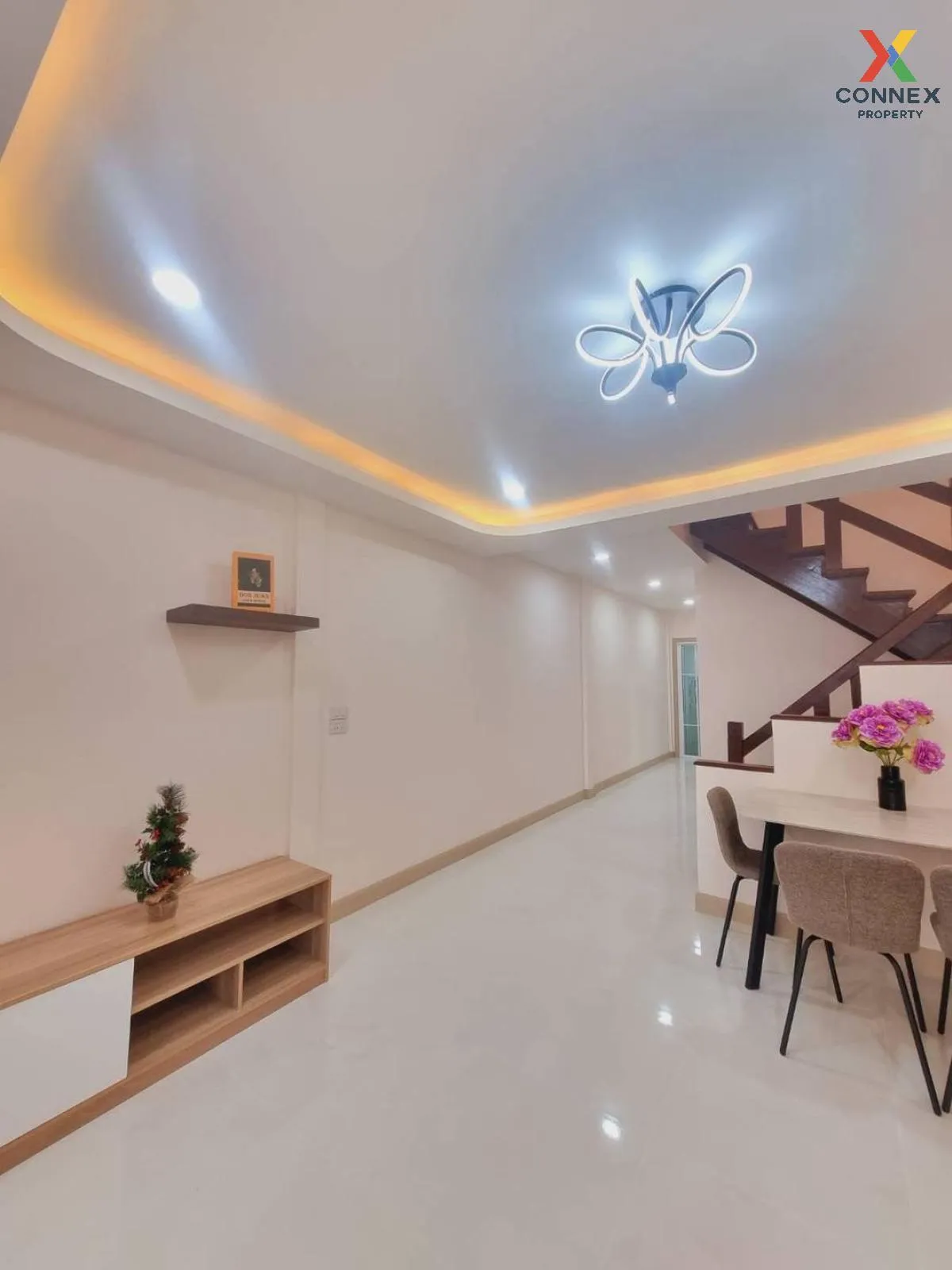 For Sale Townhouse/Townhome  , The Emerald Park 2 , newly renovat