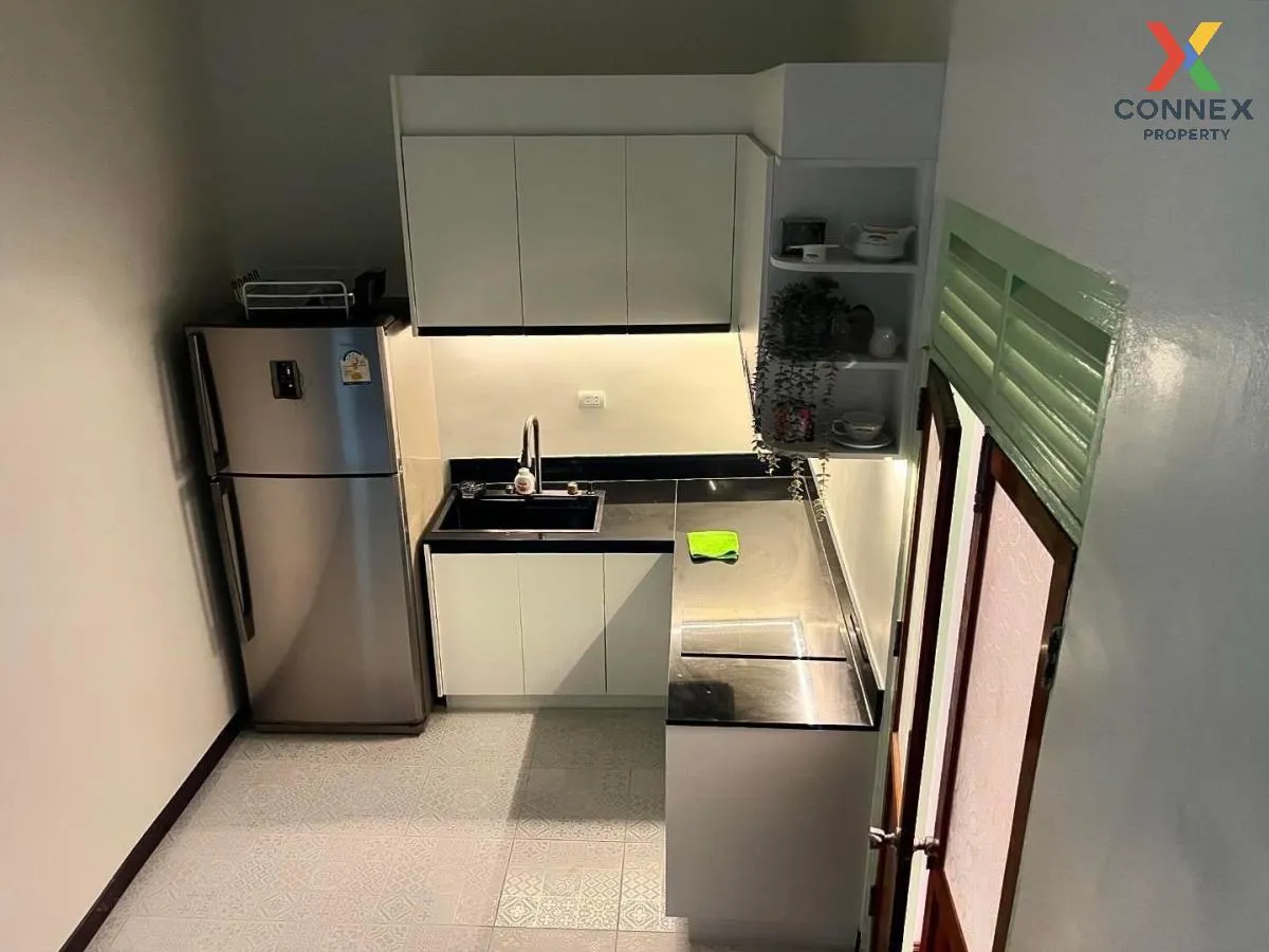 For Rent Townhome for rent ,Jareonkrung , newly renovated , Si Ph