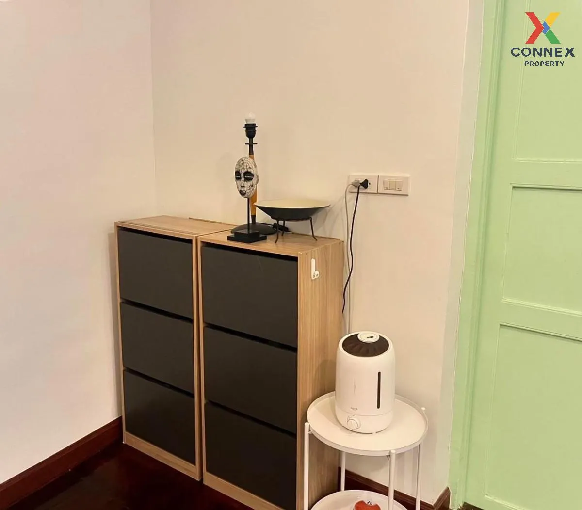 For Rent Townhome for rent ,Jareonkrung , newly renovated , Si Ph