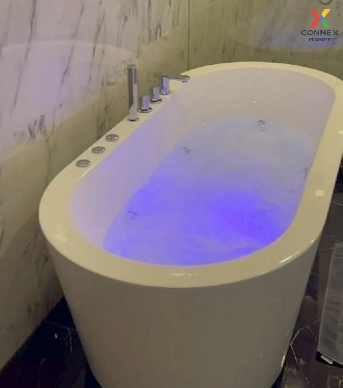 For Rent Townhome for rent ,Jareonkrung , newly renovated , Si Ph