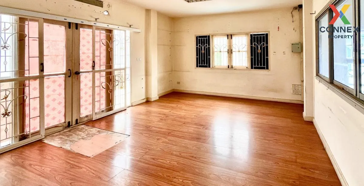 ขายบ้าน  กฤษดา แกรนด์ พาร์ค พหลโยธิน - รังสิต คลองหนึ่ง คลองหลวง 