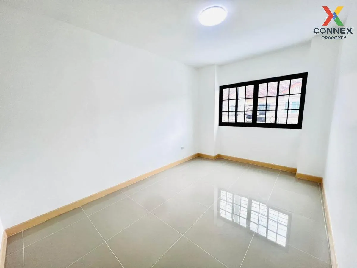 For Sale Townhouse/Townhome  , Pruksa Ville 19 Wongwaen - Pinklao