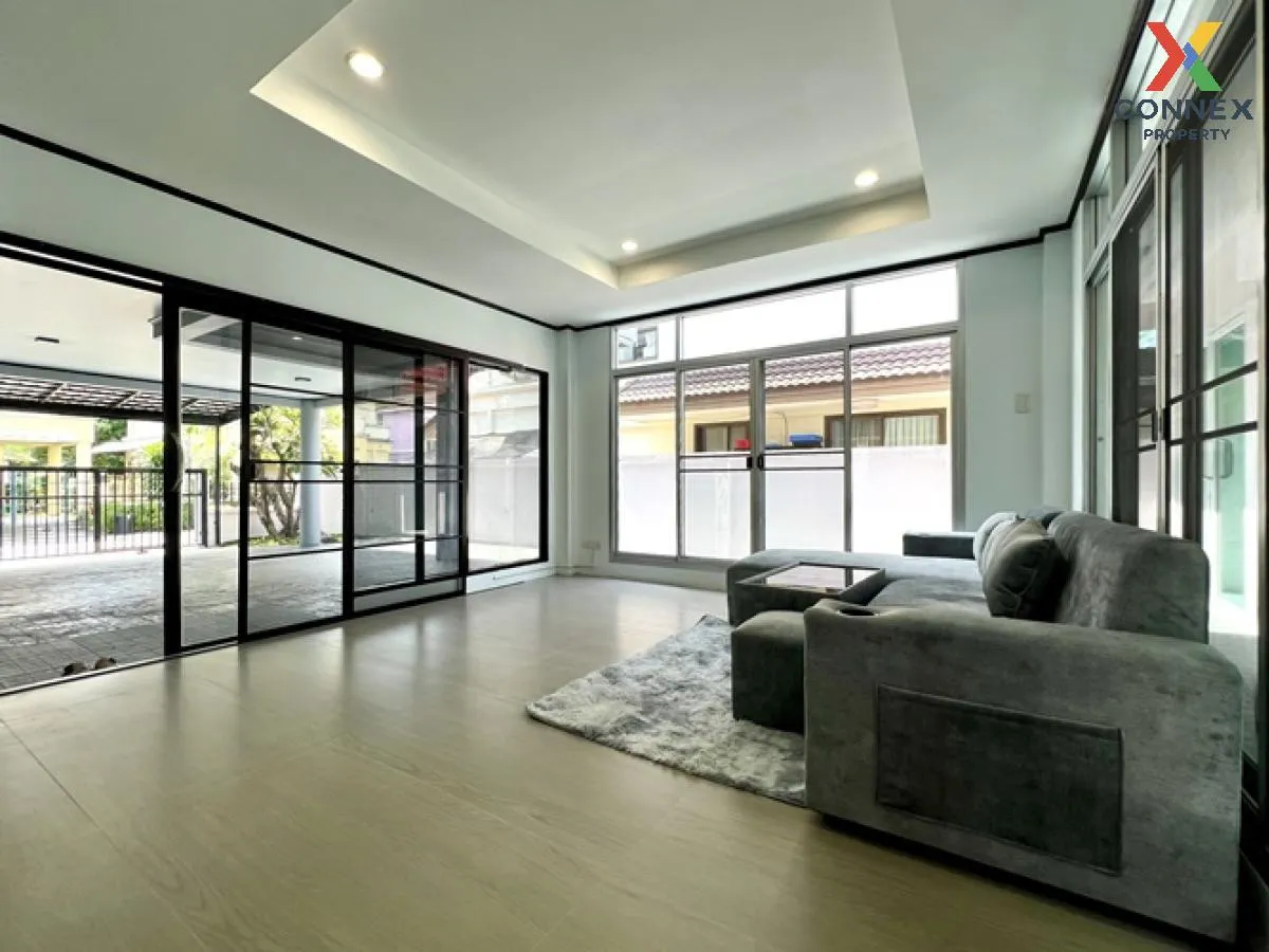 ขายบ้านเดี่ยว บ้านแมกไม้ วัรชพล รีโนเวทใหม่ ทั้งหลัง เนื้อที่ 65 