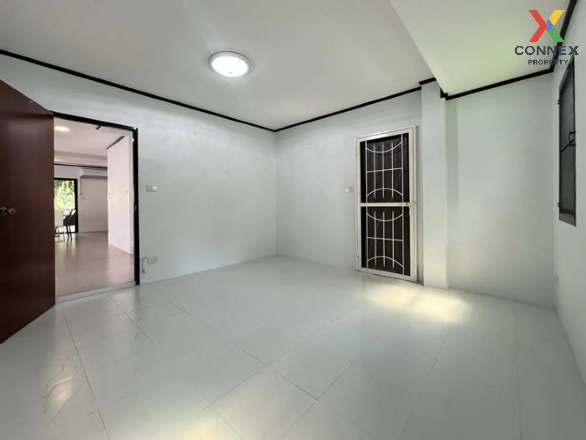 ขายบ้านเดี่ยว บ้านแมกไม้ วัรชพล รีโนเวทใหม่ ทั้งหลัง เนื้อที่ 65 