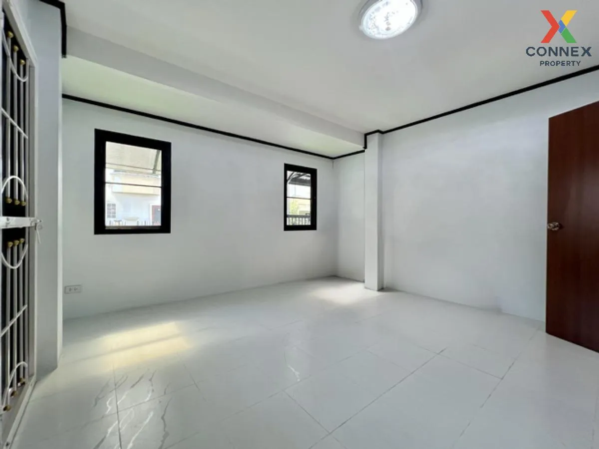 ขายบ้านเดี่ยว บ้านแมกไม้ วัรชพล รีโนเวทใหม่ ทั้งหลัง เนื้อที่ 65 