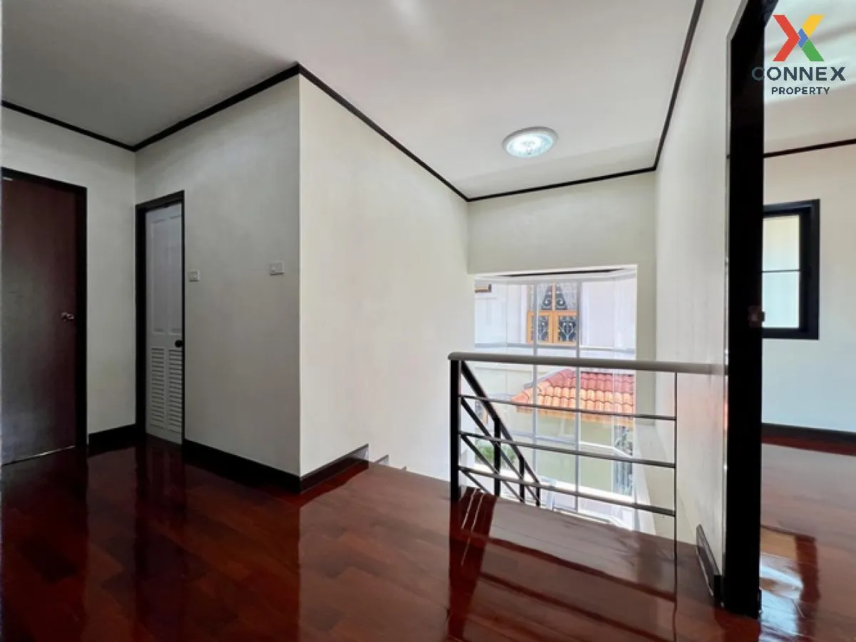 ขายบ้านเดี่ยว บ้านแมกไม้ วัรชพล รีโนเวทใหม่ ทั้งหลัง เนื้อที่ 65 