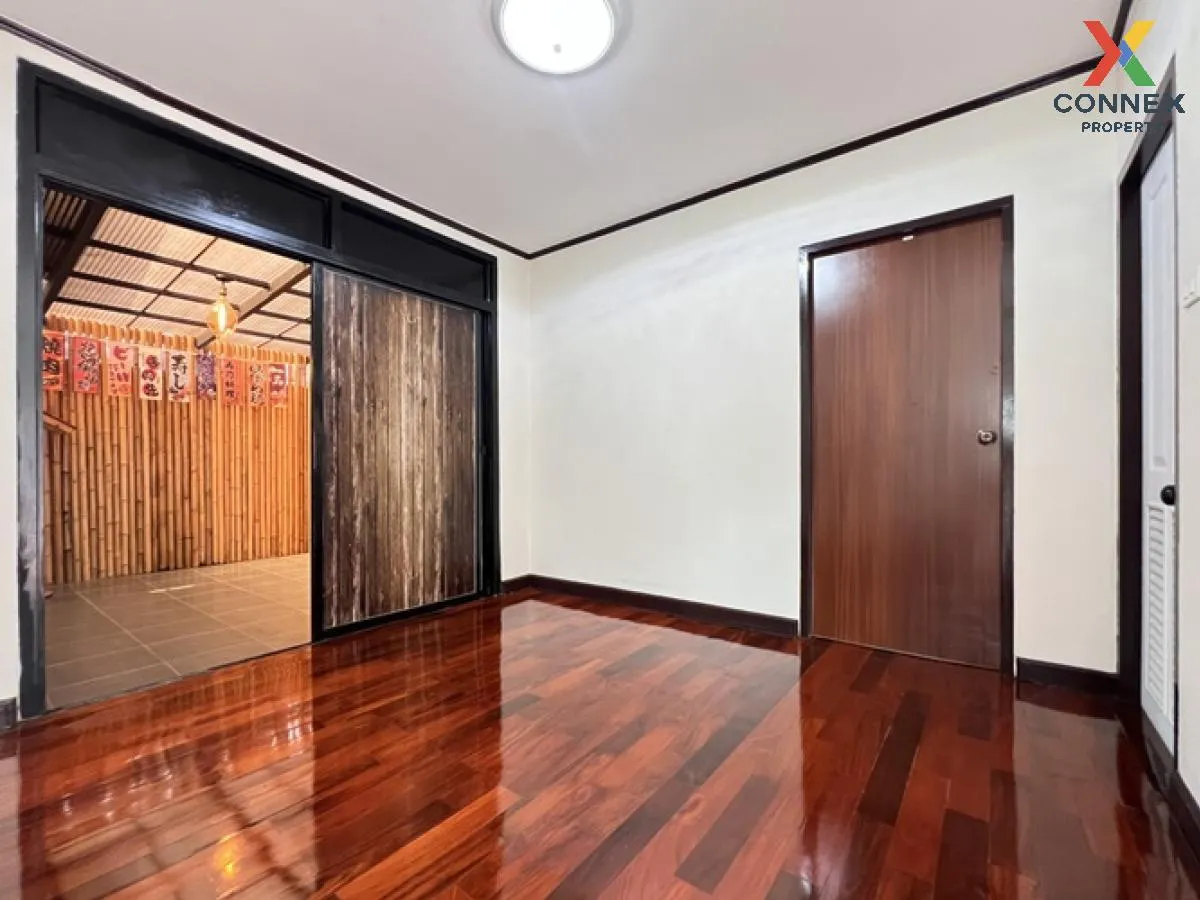 ขายบ้านเดี่ยว บ้านแมกไม้ วัรชพล รีโนเวทใหม่ ทั้งหลัง เนื้อที่ 65 