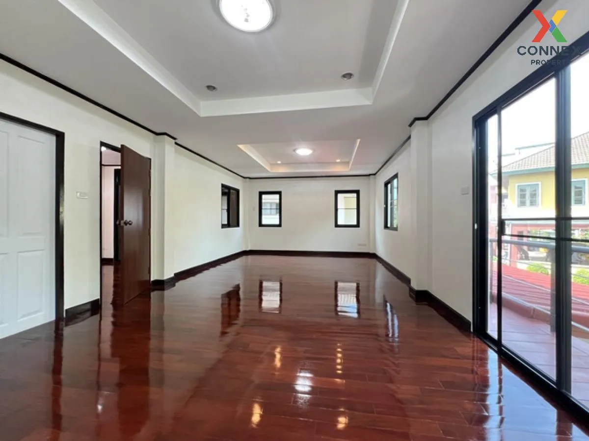 ขายบ้านเดี่ยว บ้านแมกไม้ วัรชพล รีโนเวทใหม่ ทั้งหลัง เนื้อที่ 65 