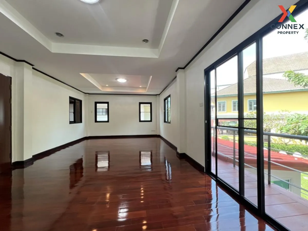 ขายบ้านเดี่ยว บ้านแมกไม้ วัรชพล รีโนเวทใหม่ ทั้งหลัง เนื้อที่ 65 