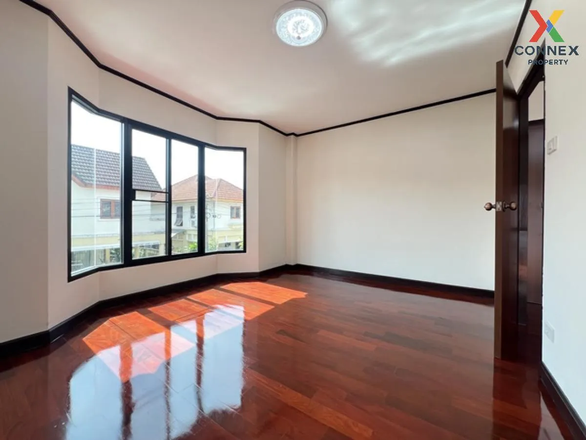 ขายบ้านเดี่ยว บ้านแมกไม้ วัรชพล รีโนเวทใหม่ ทั้งหลัง เนื้อที่ 65 