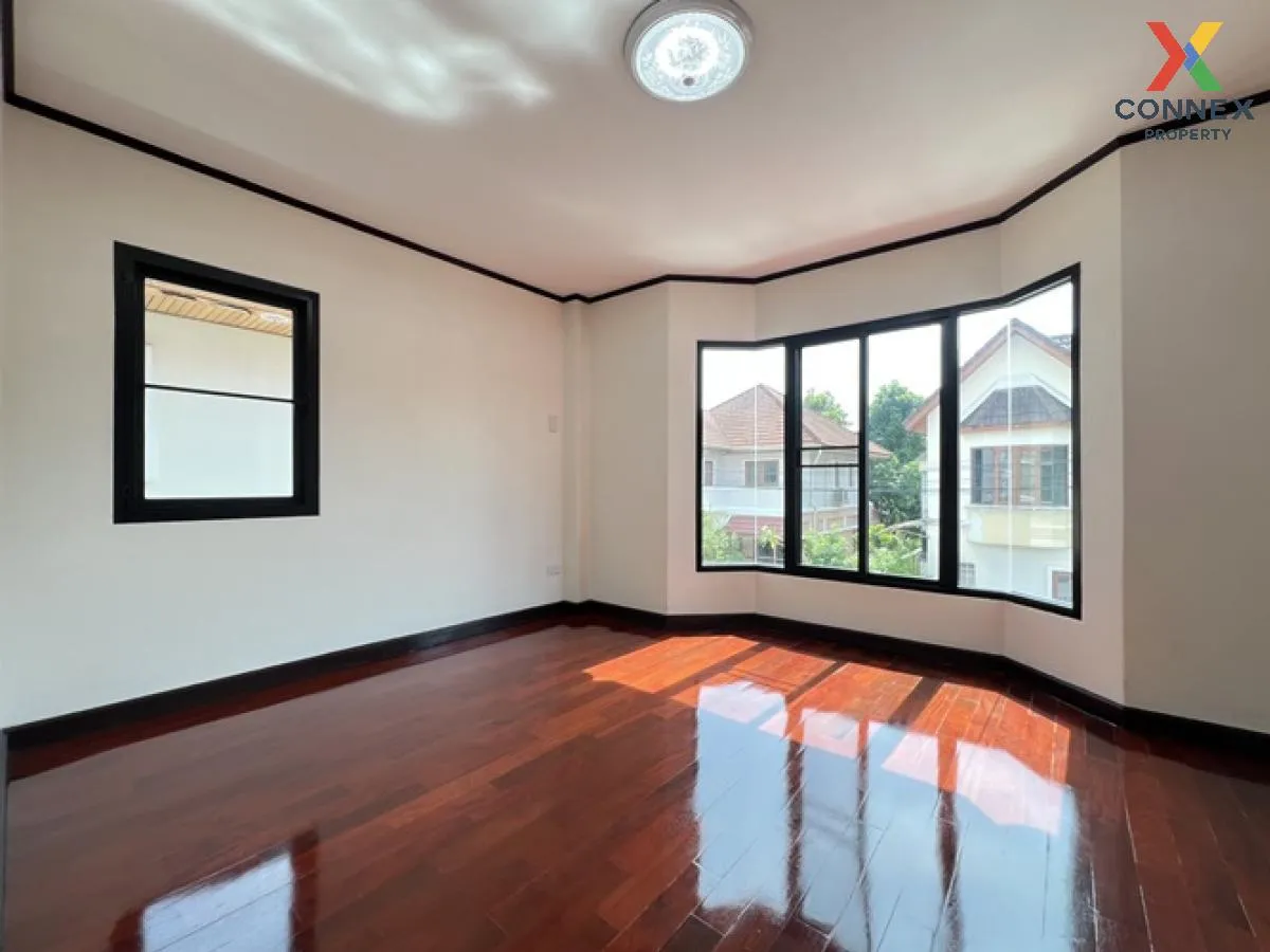 ขายบ้านเดี่ยว บ้านแมกไม้ วัรชพล รีโนเวทใหม่ ทั้งหลัง เนื้อที่ 65 