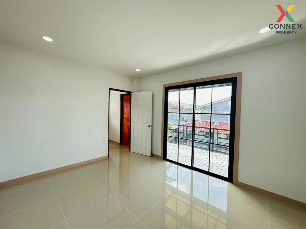 For Sale Townhouse/Townhome  , Baan Buathong 4 Baan Kluay-Sai Noi